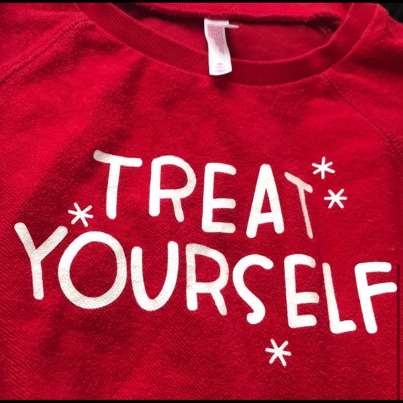 Xhilaration Treat Yourself Christmas Pajama Set: Top, Shorts, & Hat - Picture 9 of 16